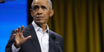 Obama’s Take on Masculinity Triggers Political Debate