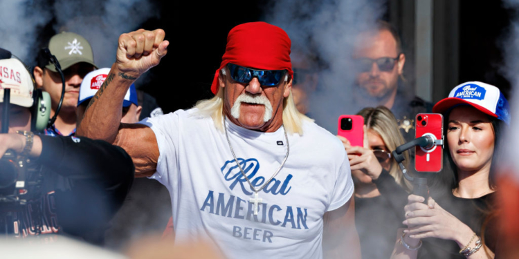 Massive Outpouring Follows Death of Wrestling Legend