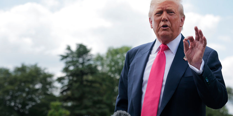 Trump Threatens To Sue WSJ Over ‘Fake’ Letter