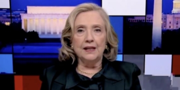 Top Republicans Call For Declassification Of Thumb Drives Containing Hillary Clinton’s Emails