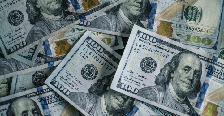 Leading Economist Issues Recession Warning for US Economy