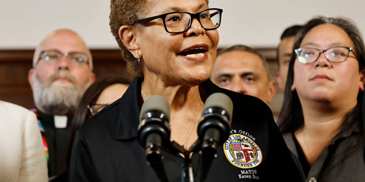 Acting US Attorney Has Sharp Response To Criticism From LA Mayor Following Rally