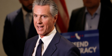 LA Mayor Responds After Border Chief Crashes Newsom Event