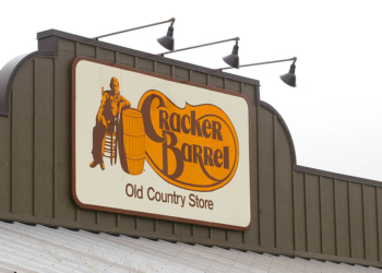 Cracker Barrel Debuts New Logo — Sparks Reactions