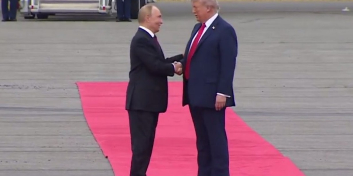 Trump Greets Putin With a Handshake in Alaska