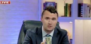 Charlie Kirk Says Trump Admin Should Forcefully Make Blue City Mayor Do ‘Bare Minimum’ To Comply With ICE