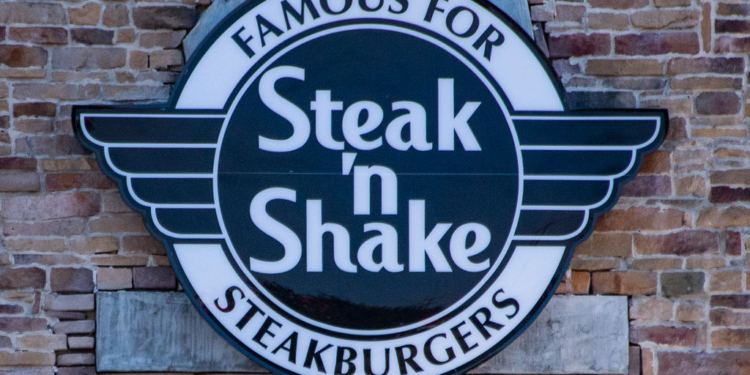 Cracker Barrel Responds To Steak ‘n Shake Social Media Posts Following Controversy