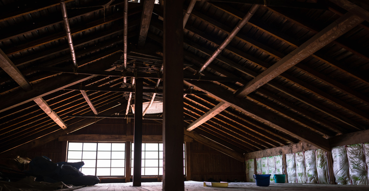 Oregon Man Arrested After Secretly Living in Crawl Space of Condo Complex — Deputies Found Bed, TVs, and Meth Pipe