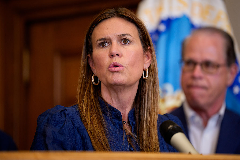 Sarah Huckabee Sanders Backs Trump in Deploying National Guard to Aid ICE