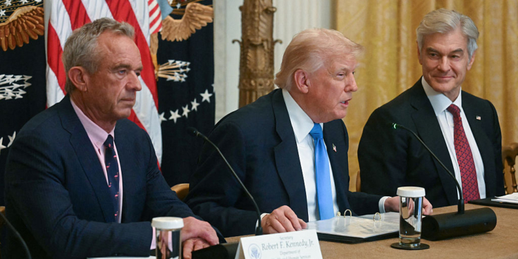 Trump to Announce Link Between Using Tylenol During Pregnancy to Autism