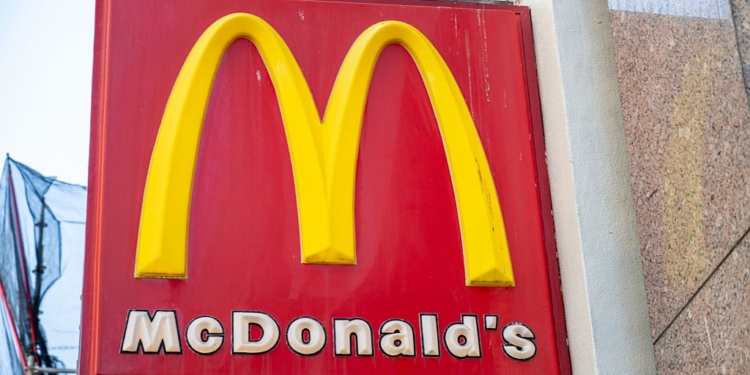 Two Men Charged with Making Terroristic Threats to Illinois Fast Food Restaurants