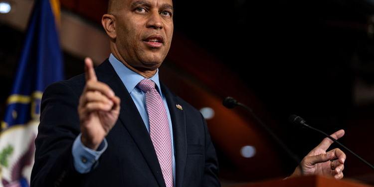 Jeffries Explains Absence From Congressional Vigil for Kirk