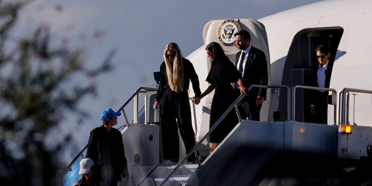 Video: Air Traffic Control Delivers Message as Charlie Kirk’s Casket Arrives in Arizona