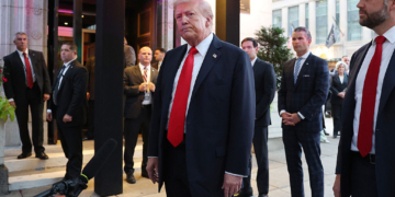 Video: Protesters Shout at Trump During Outing to DC Restaurant