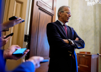 In One Vote Senate Approves 48 Trump Appointees