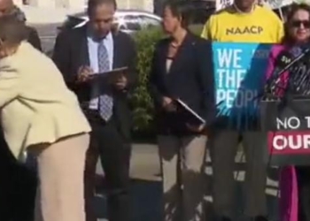 Elderly Democratic Lawmaker Can’t Walk A Few Feet Without Help