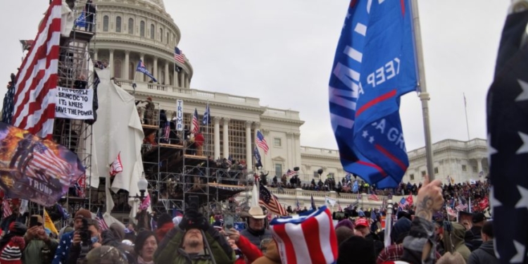 FBI Deployed Nearly 300 Agents On Jan 6 As ‘Pawns In A Political War’