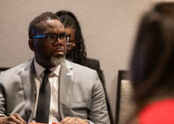 Mayor Brandon Johnson Signs ‘Right To Protest’ Order As Trump Admin Targets City