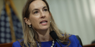 Dem Candidate Says Soldiers in City Streets ‘Makes People Less Safe’