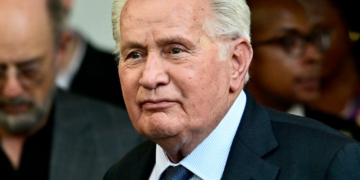 Martin Sheen Calls Trump ‘Biggest Nothing in the World’