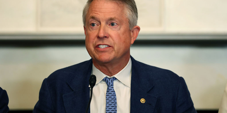 Senator’s Aide Racks Up $44K Commuting Expenses in 2 Years