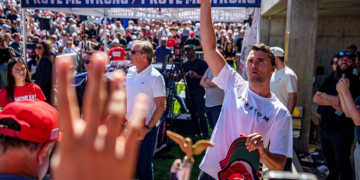 U.S. Revokes Visas For Those Who Celebrate Kirk Assassination