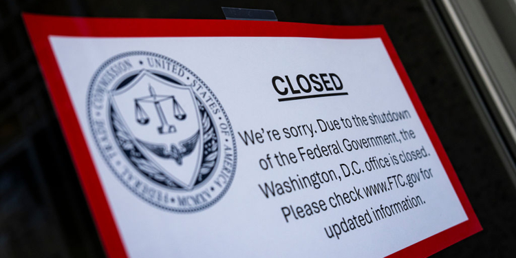 2 Dems, 1 Independent Vote for GOP Funding Measure 