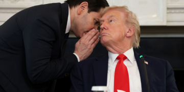 Rubio Hands Trump Note Before Peace Deal Announcement