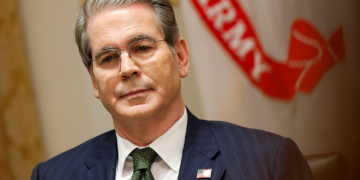 US National Debt Surges Past $38 Trillion Amid Government Shutdown