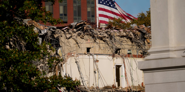 Eric Trump Calls WH Ballroom ‘Most Incredible Gift’
