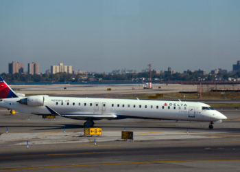 LaGuardia Airport Sees Jet Collision, One Hurt