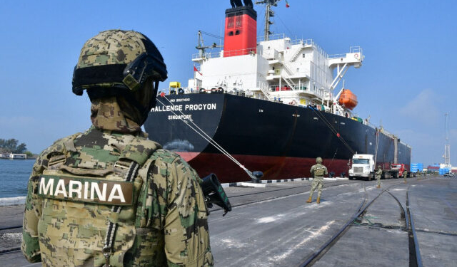 Gobierno Mexicano Usa Empresas Privadas Para Entregar a Cuba 3 Mil Millones de Dólares en Petróleo