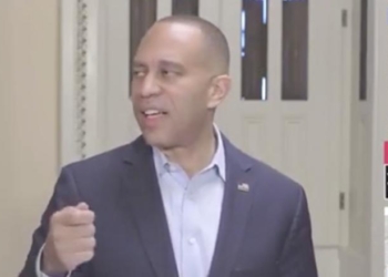 Hakeem Jeffries Goes On Angry Rant About Karoline Leavitt After She Dissed Democrats Over Shutdown