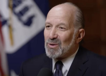 Howard Lutnick Says Former Neighbor Epstein Was ‘Greatest Blackmailer Ever’