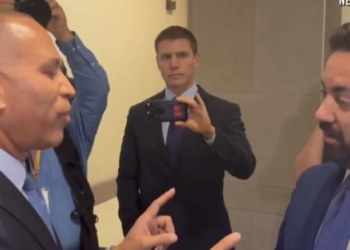 ‘Keep Your Mouth Shut’: Hakeem Jeffries Dukes It Out With House Republican Over Government Shutdown