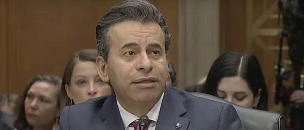 Lawmakers Lay Into Trump’s FDA After It Quietly Approves New Abortion Pill