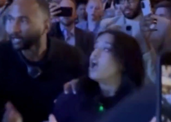 ‘Right-Wing War Criminal!’: Leftist Heckler Disrupts Kamala Book Event To Screech About ‘Genocide’