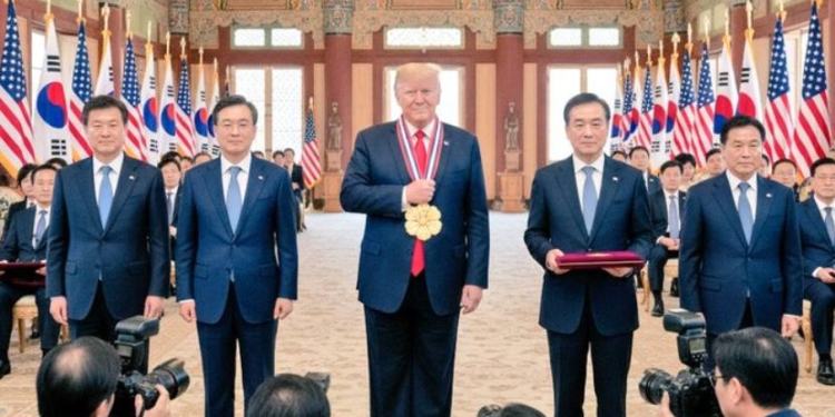 Trump Receives Grand Order of Mugunghwa During South Korea Visit