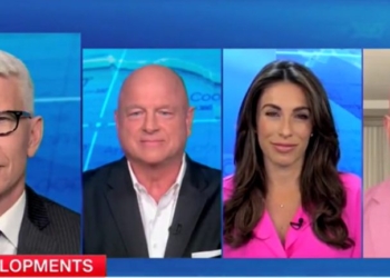 Trump-Supporting Panelist Nearly Makes Van Jones ‘Vomit On The Air’