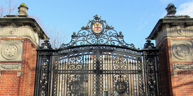 University That Already Shook Hands With Trump Rejects Latest Proposal