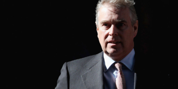 Leaked Emails Expose Prince Andrew’s Desperate Efforts to Distance Himself from Epstein Scandal