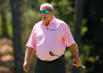 Legendary Golfer Fuzzy Zoeller Dies at 74 