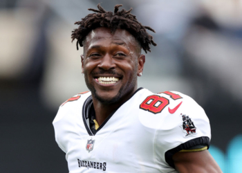 Antonio Brown Extradited to US on Attempted Murder Charge After Viral Dubai Brawl