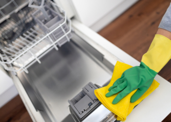 Indiana Mom Shot Dead After Arriving at Wrong Cleaning Job, Husband Demands Justice