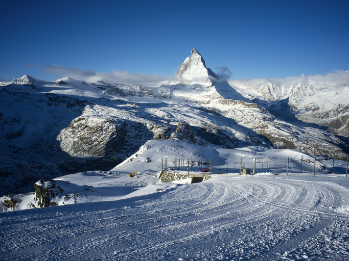 Decades-Old Mystery Solved as 1994 Climber’s Remains Found on Swiss Glacier