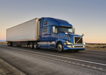 Court Blocks DOT’s New Immigrant Trucker Rules