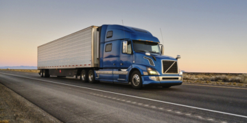 Court Blocks DOT’s New Immigrant Trucker Rules