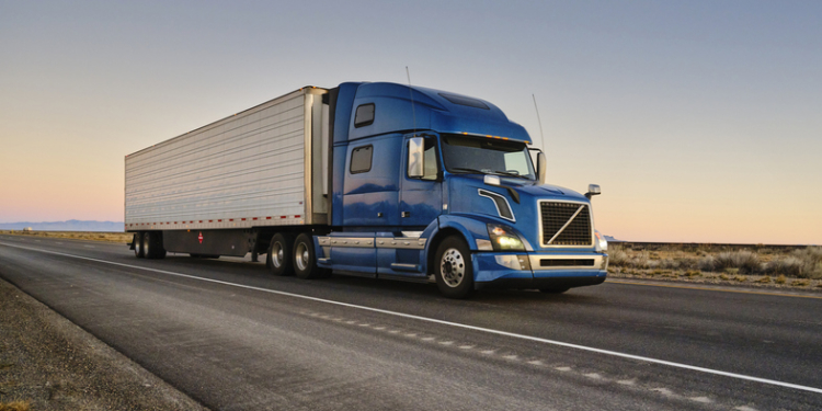 Court Blocks DOT’s New Immigrant Trucker Rules