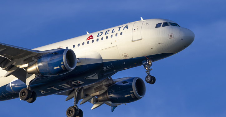 Delta Pilot Says He Didn’t Hear Order to Yield Before LaGuardia Collision, NTSB Says