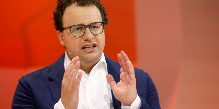 Anthropic Pledges $50B for New AI Data Centers in Texas and New York